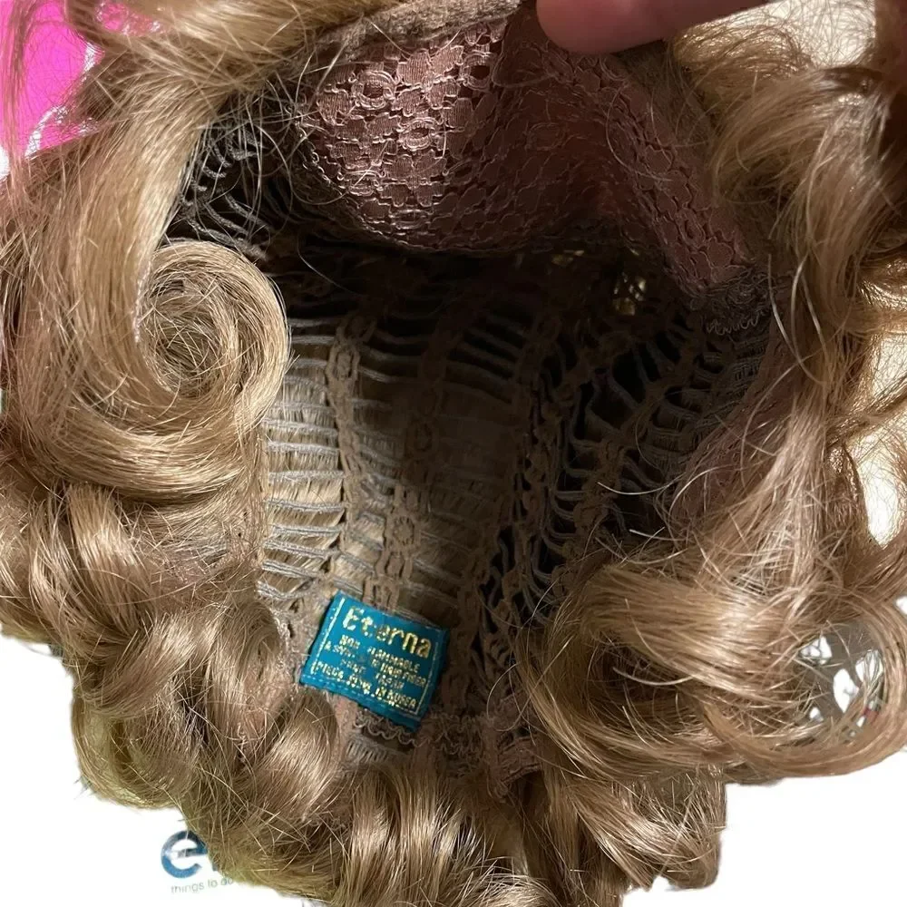 Vintage 1970s Eterna Wavy Dark Blonde Wig - Marché